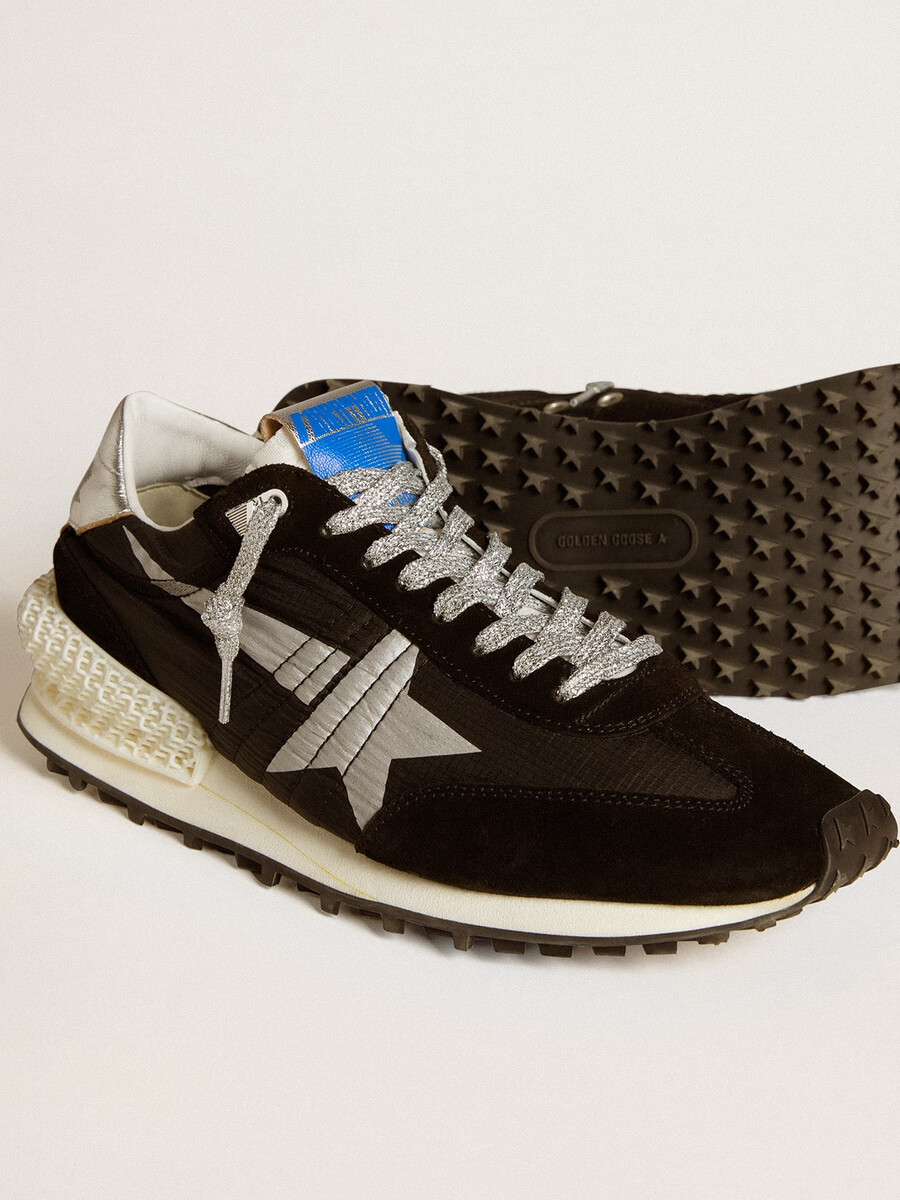 marathon herenschoen met zwart ripstop nylon bovenwerk en zilveren ster.