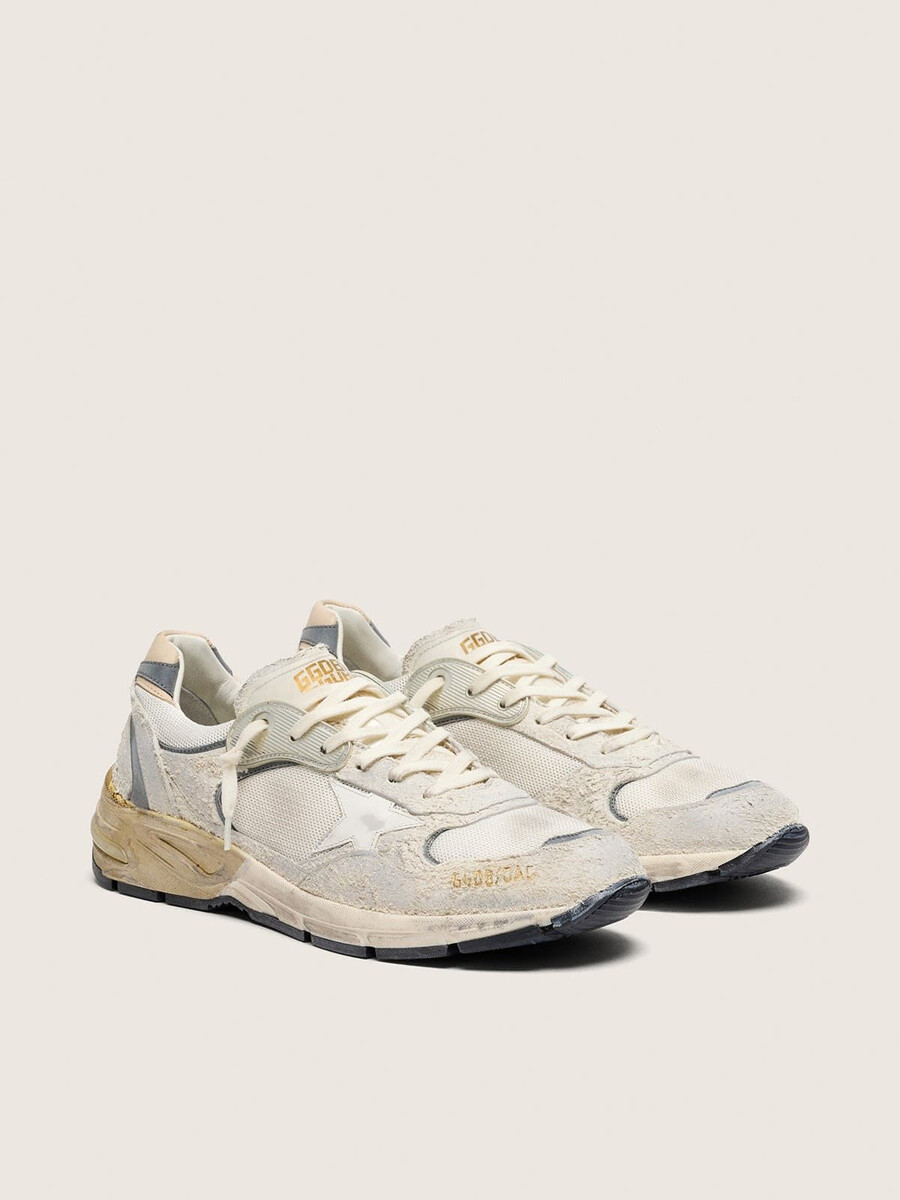 dad-star herenschoen van suède en mesh met witte leren ster en beige leren hielstuk.