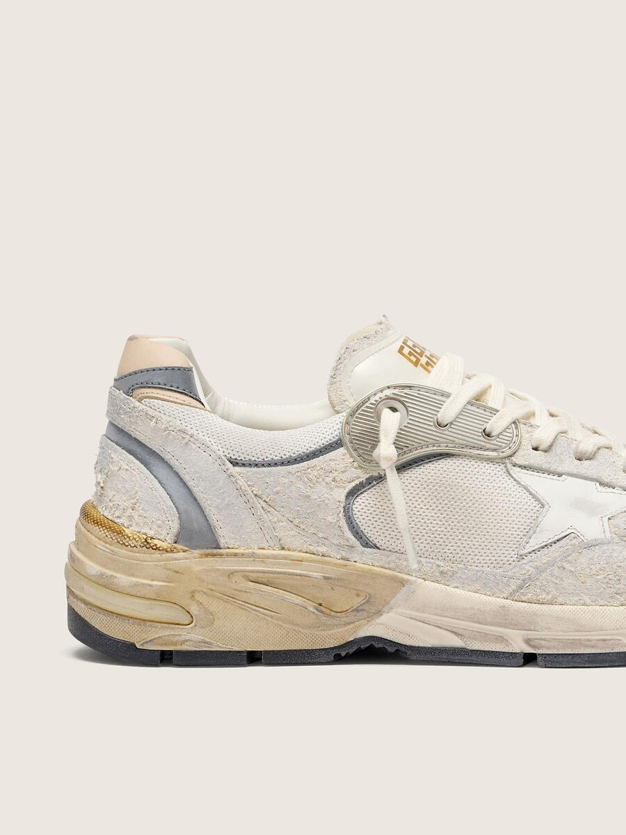 dad-star herenschoen van suède en mesh met witte leren ster en beige leren hielstuk.