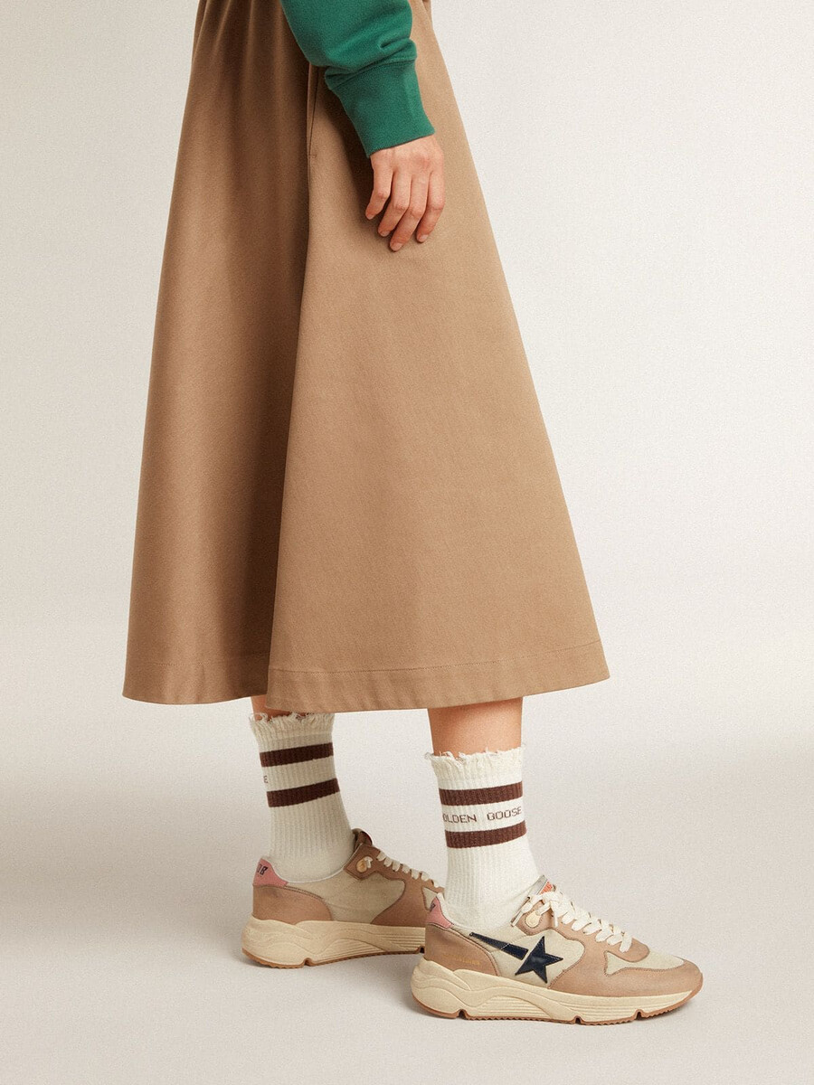 running sole ltd van nylon en nubuck met leren ster en hielstuk.