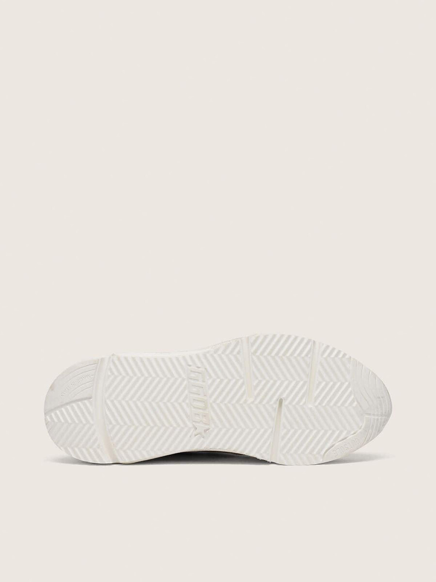 dames hardloopschoenzool van mesh en nubuck met zilverkleurige metallic leren ster.