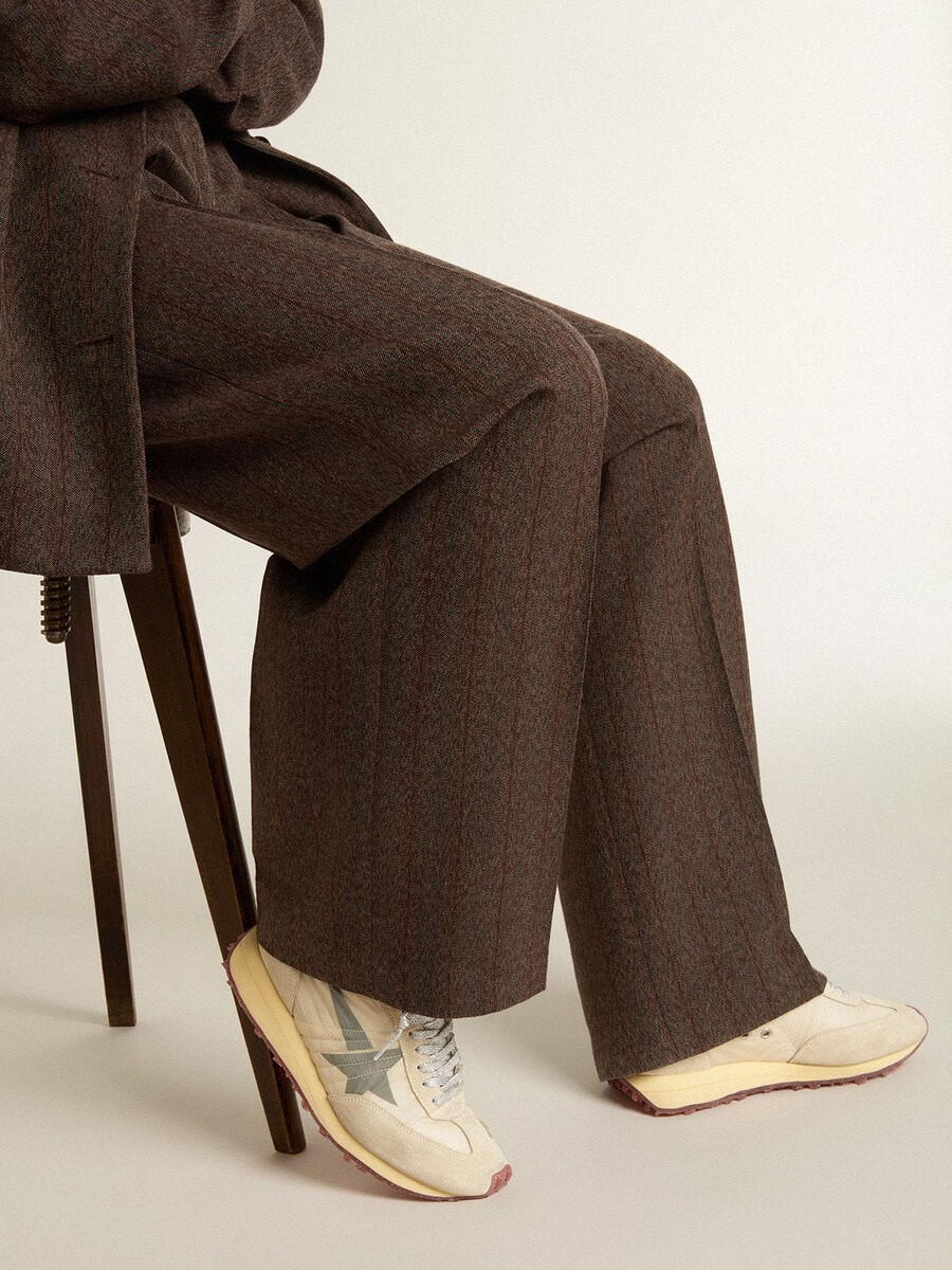 damesmarathon met beige nylon bovenkant en grijze ster