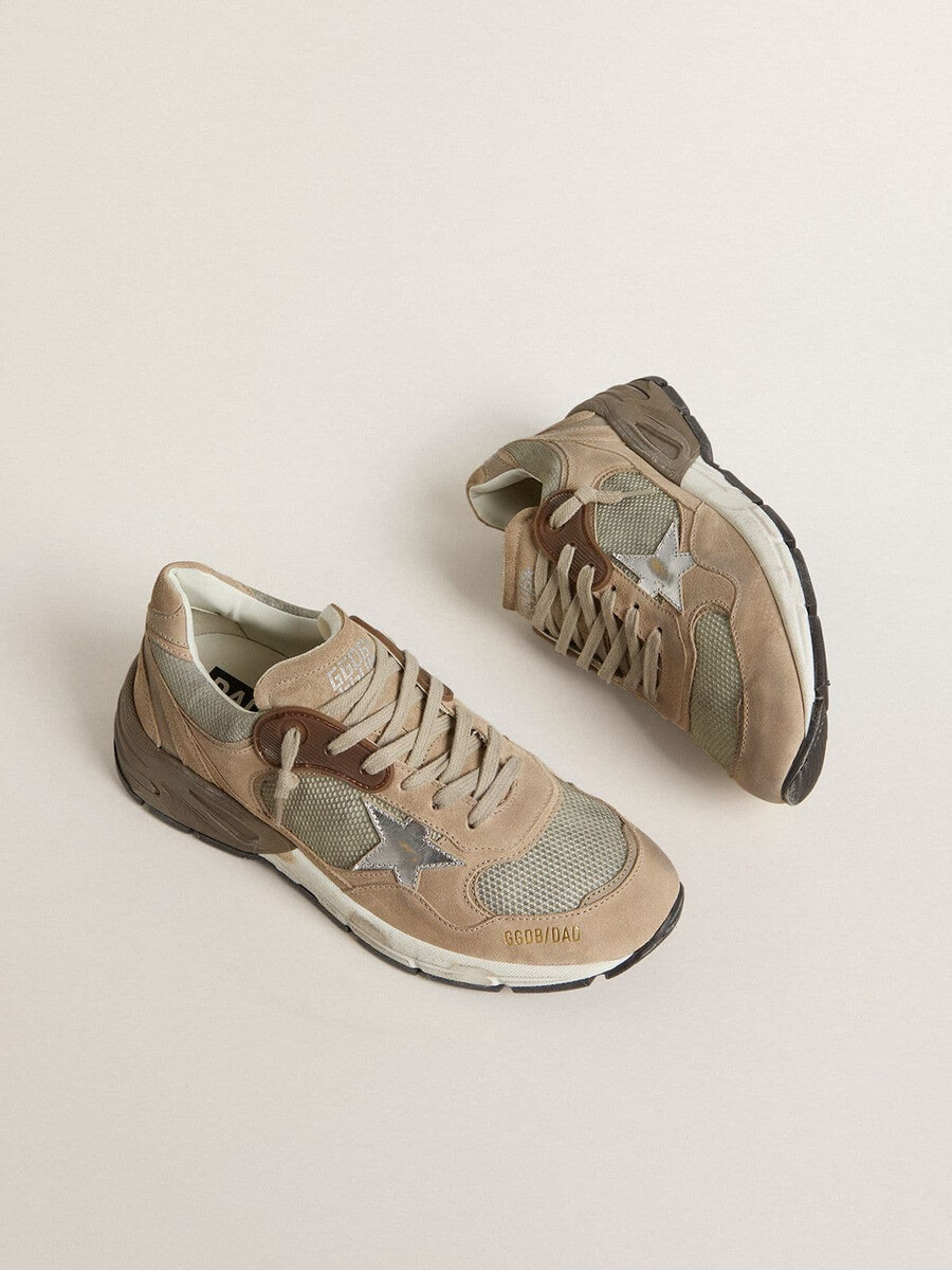 dames dad-star in beige mesh en suède met zilverkleurige leren ster.