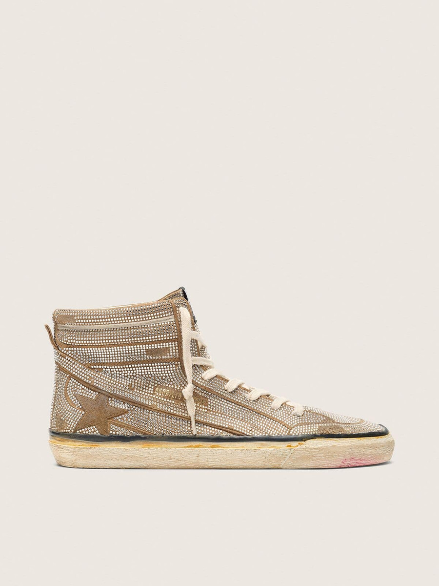slide lab herensneakers in tabakskleurig suède met kristallen en een tabakskleurige suède ster.