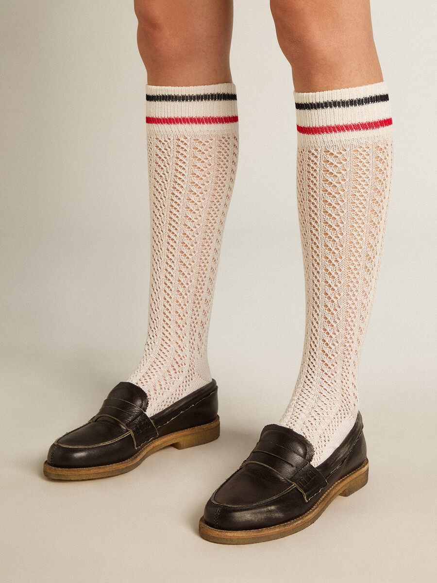 lange geribbelde sokken in vintage wit met tweekleurige strepen