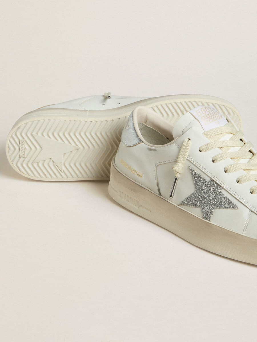 dames stardan ltd met swarovski kristallen ster en metallic leren hielstuk.