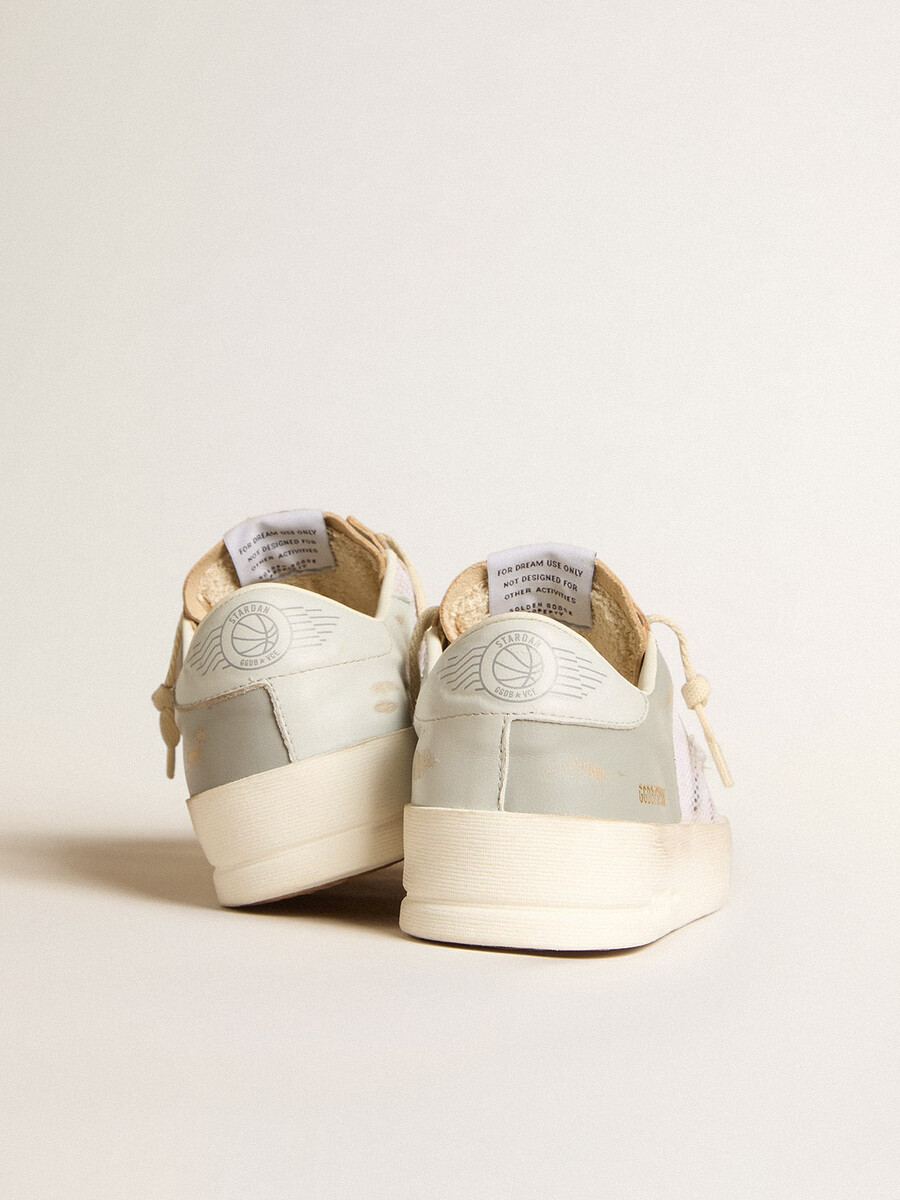 stardan in grijs nappaleer en wit mesh met grijze leren ster