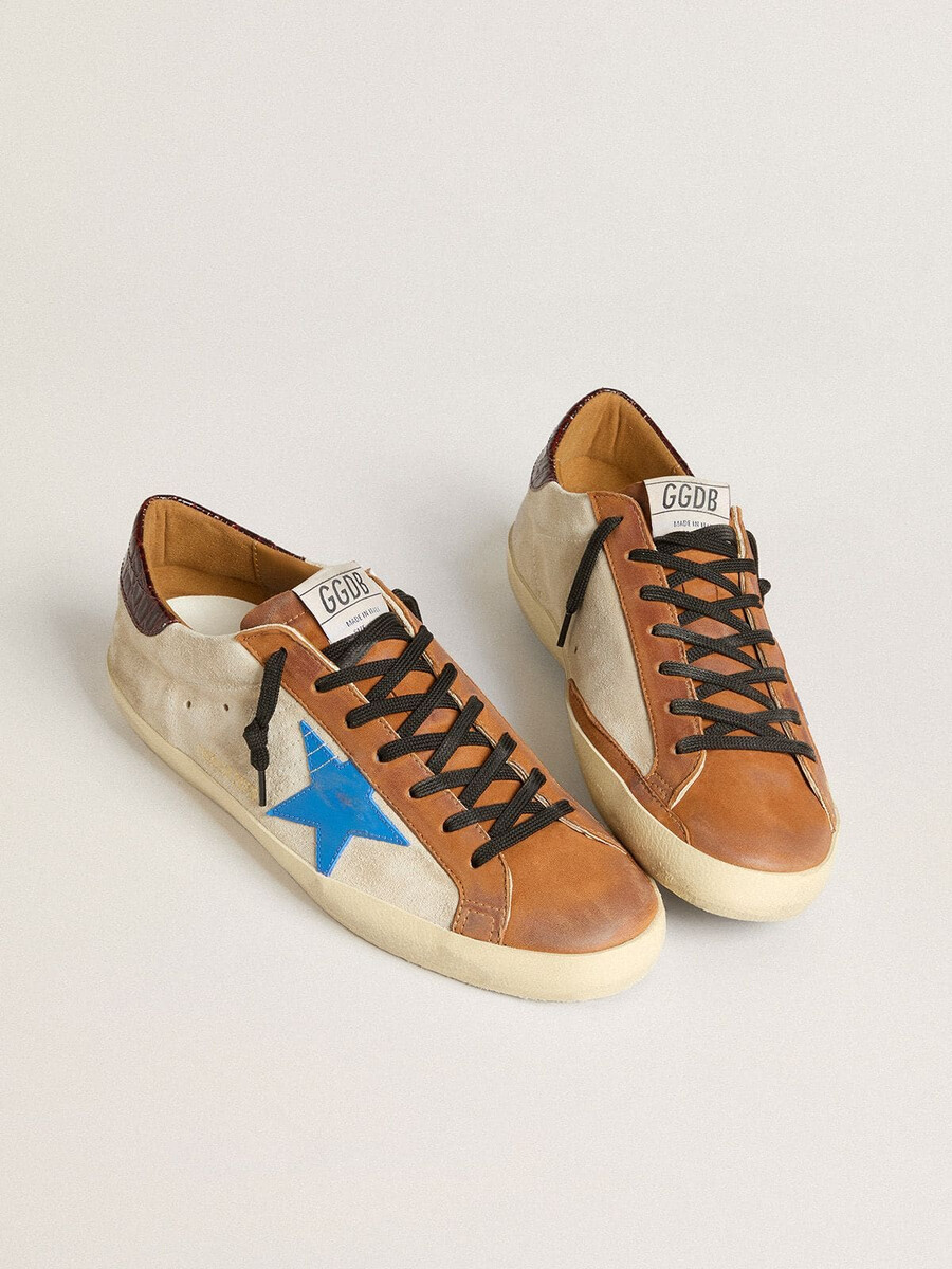 beige heren super-star ltd met lichtblauwe ster en hielstuk met krokodillenprint