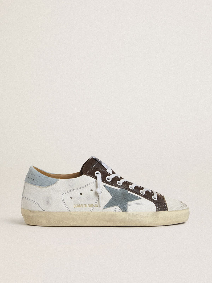 dames ltd super-star met lichtblauwe suède ster en lichtblauwe canvas hielband.