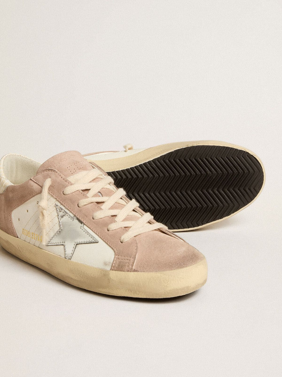 super-star sneakers voor dames in roze suède met een zilverkleurige metallic leren ster.