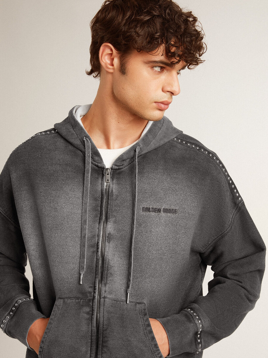 sweatshirt met antracietkleurig spuiteffect en studs.