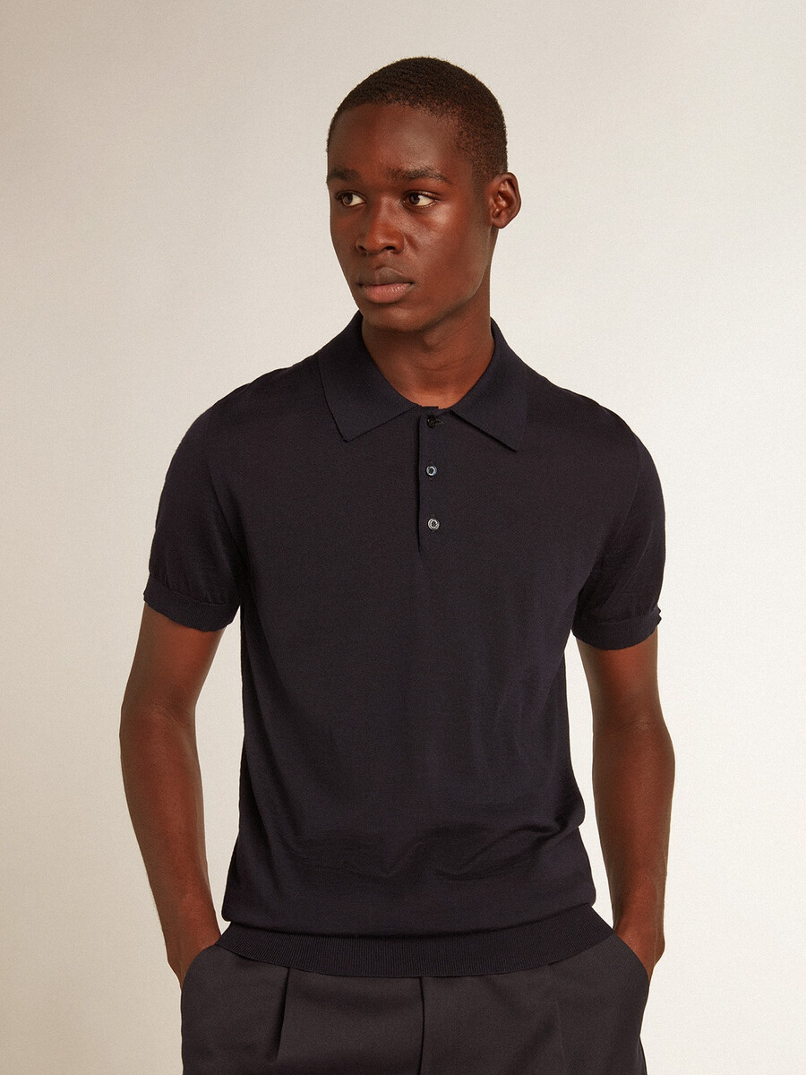polo shirt met korte mouwen voor heren gemaakt van marineblauwe merinowol.