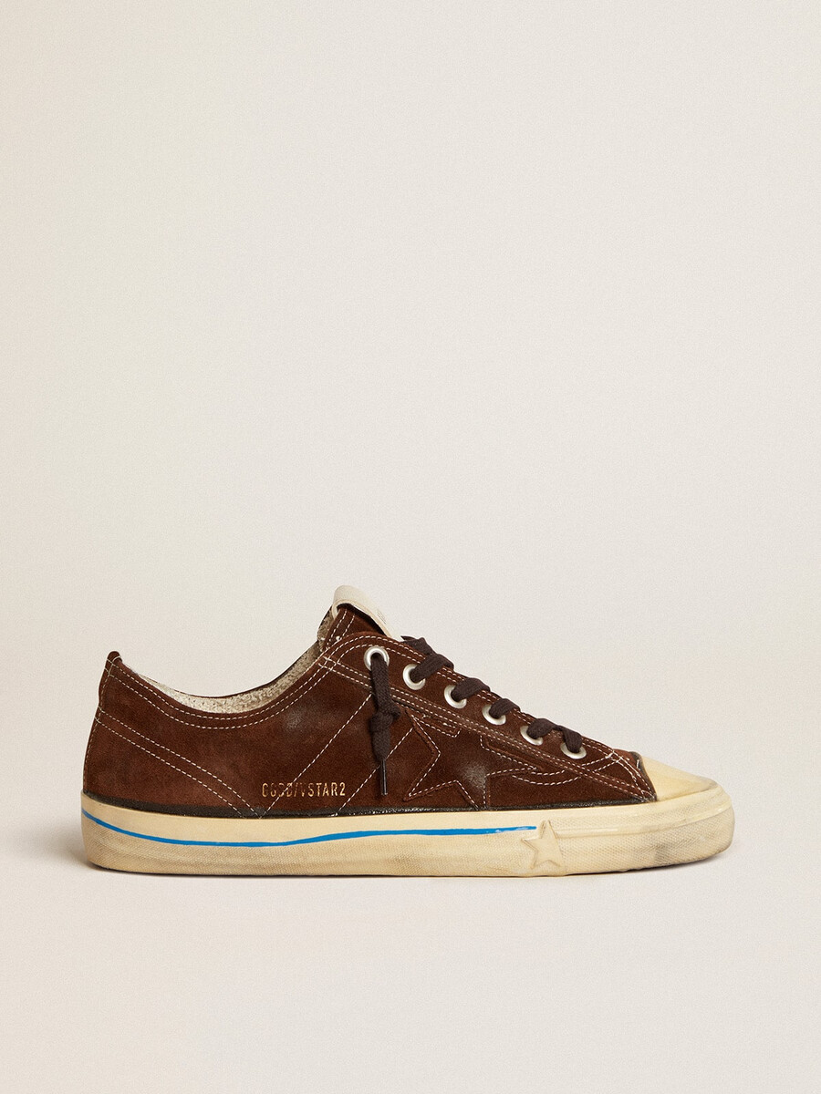 herensneakers van v-star ltd in donkerbruin suède met een ton-sur-ton ster.
