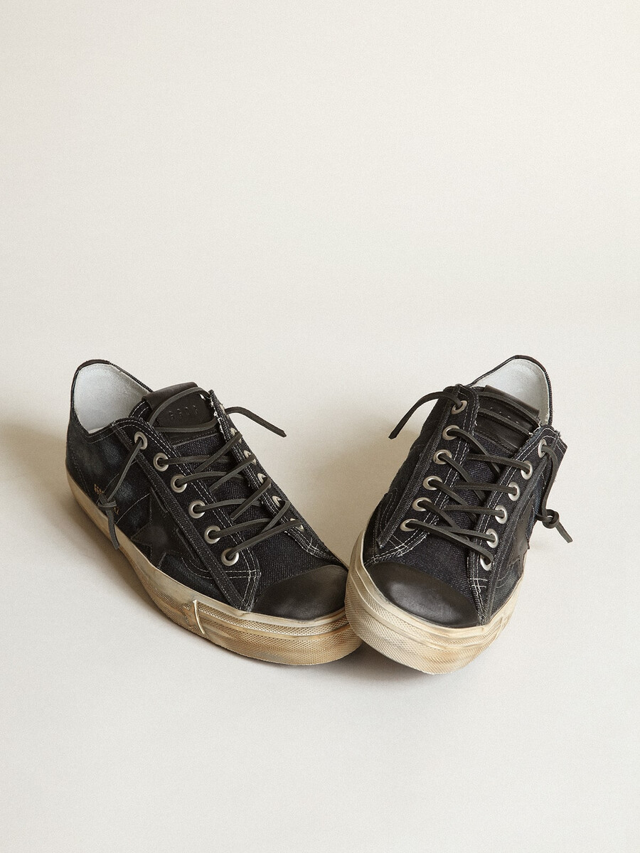 v-star sneakers in middernachtblauw denim met zwarte leren ster en neus