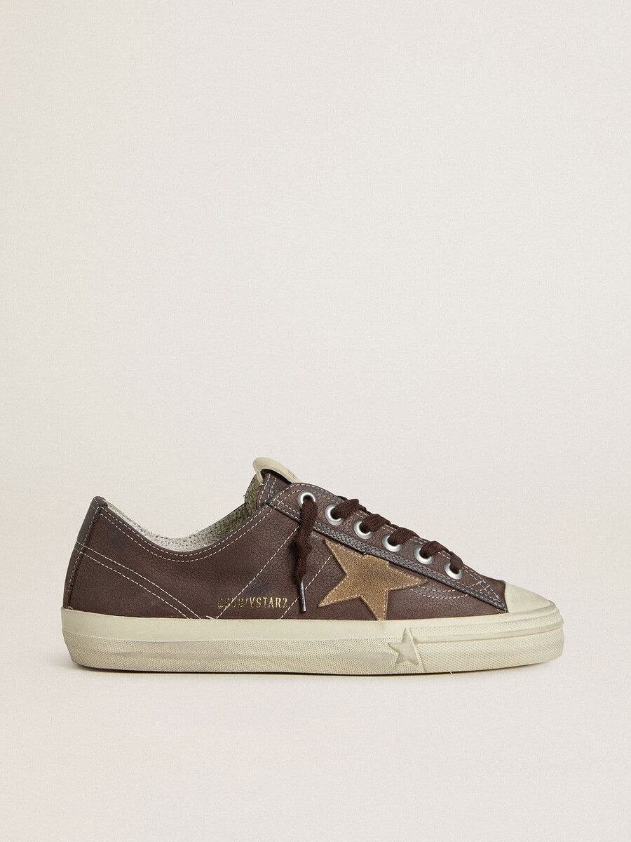dames v-star in bruin nubuck met tabakskleurige suède ster